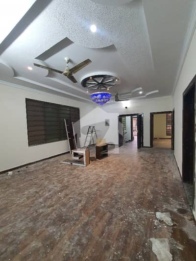 Upper Portion For Rent Main Boulevard Upper Portion For Rent Main Boulevard