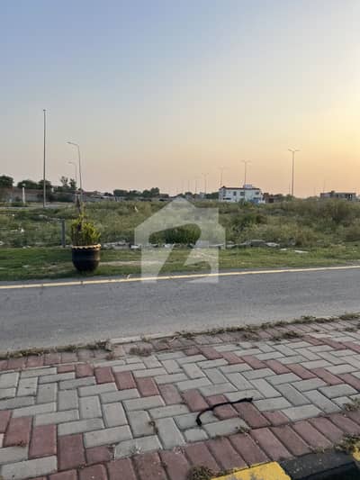 Investors Should Sale This Residential Plot Located Ideally In DHA Defence Investors Should Sale This Residential Plot Located Ideally In DHA Defence