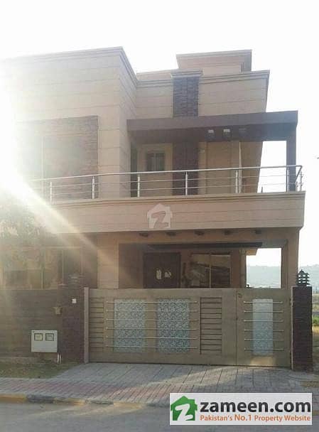 Bahria Town Phase 7 House 10 Marla With Basement