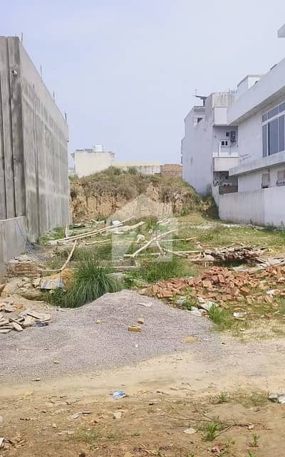 ایم پی سی ایچ ایس - بلاک سی ایم پی سی ایچ ایس ۔ ملٹی گارڈنز,بی ۔ 17,اسلام آباد میں 10 مرلہ رہائشی پلاٹ 1.85 کروڑ میں برائے فروخت۔ ایم پی سی ایچ ایس - بلاک سی ایم پی سی ایچ ایس ۔ ملٹی گارڈنز,بی ۔ 17,اسلام آباد میں 10 مرلہ رہائشی پلاٹ 1.85 کروڑ میں برائے فروخت۔