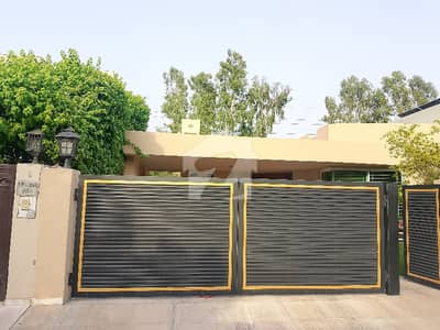 6 Crore DHA Phase 4 Kanal Single Storey 3 Beds With Attached Washroom 6 Crore DHA Phase 4 Kanal Single Storey 3 Beds With Attached Washroom