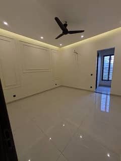 3 Bed Spacious Apartment for Rent | 1450 Sq Ft | Main Expressway Gulberg Greens