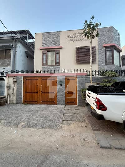 300 SQUARE YARD INDEPENDENT DOUBLE STOREY BUNGALOW FOR SELL IN DHA PHASE 4