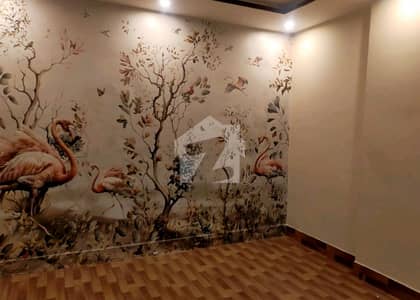 Gulberg Upper Portion For rent Sized 12 Marla