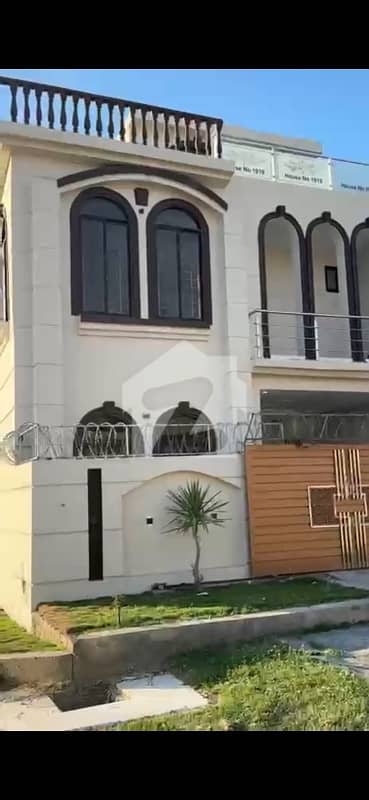 5Marla Brand New Corner House Both Side 60ft Wide Street For Sale B 17 Islamabad F Block