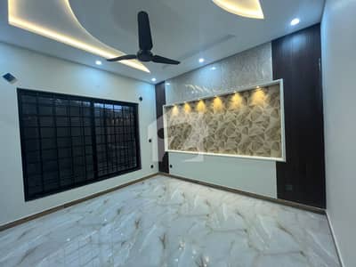 5 Marla Brand New Designer House Available For Rent