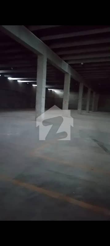 27000 SQEAR FIT HALL FOR RANT MAIN MOLTAN ROAD LAHORE