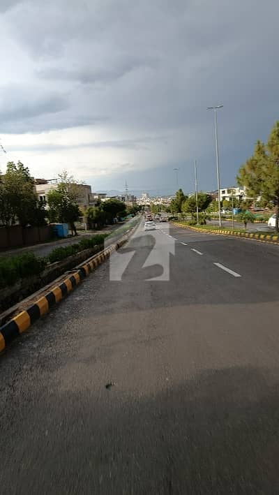ڈی ایچ اے فیز 5 - سیکٹر ایف ڈی ایچ اے ڈیفینس فیز 5,ڈی ایچ اے ڈیفینس,اسلام آباد میں 1 کنال رہائشی پلاٹ 3.1 کروڑ میں برائے فروخت۔