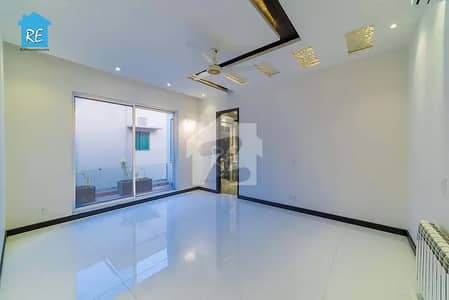 1 Kanal Lower Portion Available For Rent