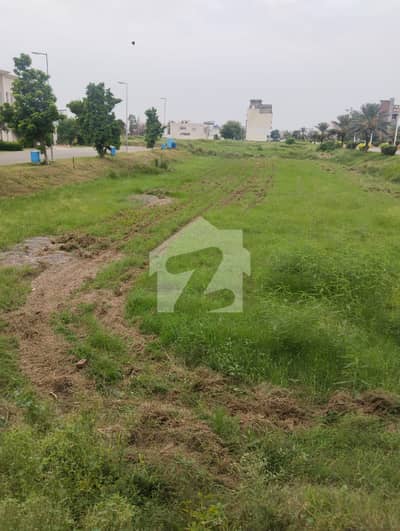 سٹی ہاؤسنگ سوسائٹی سیالکوٹ میں 5 مرلہ رہائشی پلاٹ 47.9 لاکھ میں برائے فروخت۔