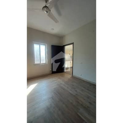 بنی گالہ اسلام آباد میں 4 کمروں کا 1 کنال مکان 3.5 کروڑ میں برائے فروخت۔