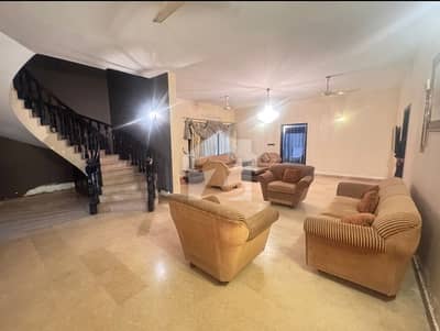 500 Sq. Yards Maintained Bungalow Available For Sale