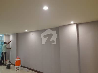 ڈی ایچ اے فیز 8 ڈی ایچ اے ڈیفینس,کراچی میں 4 مرلہ Studio دفتر 2.25 کروڑ میں برائے فروخت۔
