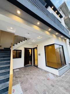 5 Marla Luxury House For Rent In B-17 Multi Gardens / FMC Islamabad MPCH 5 Marla Luxury House For Rent In B-17 Multi Gardens / FMC Islamabad MPCH