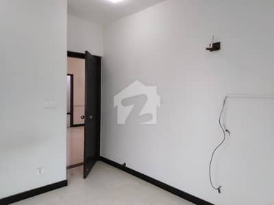 Affordable Flat For Sale In Jamshed Road