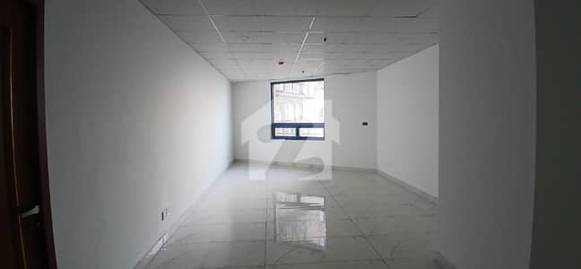 مین بلیوارڈ گلبرگ گلبرگ,لاہور میں 2 مرلہ Studio دفتر 68.0 ہزار میں کرایہ پر دستیاب ہے۔