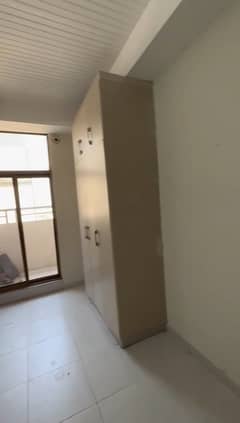 1 Bed Non-Furnished Apartment Available For Rent 1 Bed Non-Furnished Apartment Available For Rent