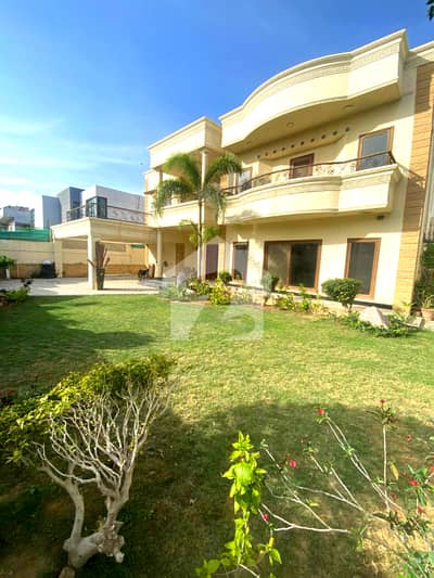1000 Yards Luxrurious Bungalow for Rent Phase 6 DHA Karachi