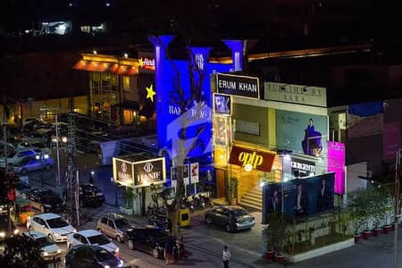 ایم ایم عالم روڈ گلبرگ,لاہور میں 2 کنال کمرشل پلاٹ 45.0 کروڑ میں برائے فروخت۔