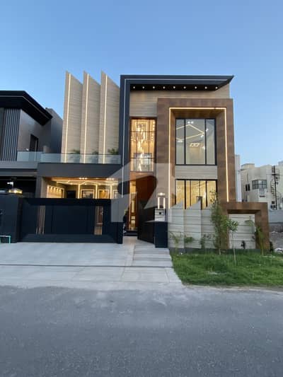 10 Marla Luxury House In Royal Orchard Multan