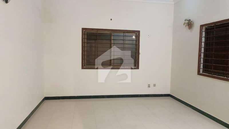 500 Yards Renovated Bungalow For Rent 500 Yards Renovated Bungalow For Rent