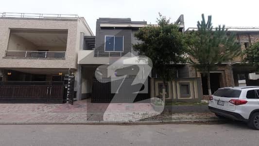 ٹاپ سٹی 1 - بلاک ڈی ٹاپ سٹی 1,اسلام آباد میں 5 کمروں کا 10 مرلہ مکان 3.8 کروڑ میں برائے فروخت۔ ٹاپ سٹی 1 - بلاک ڈی ٹاپ سٹی 1,اسلام آباد میں 5 کمروں کا 10 مرلہ مکان 3.8 کروڑ میں برائے فروخت۔