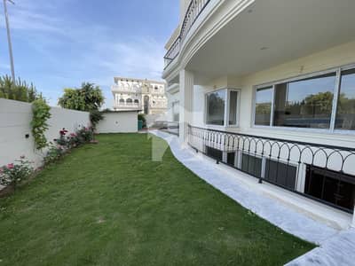 ٹاپ سٹی 1 اسلام آباد میں 10 کمروں کا 1 کنال مکان 13.5 کروڑ میں برائے فروخت۔ ٹاپ سٹی 1 اسلام آباد میں 10 کمروں کا 1 کنال مکان 13.5 کروڑ میں برائے فروخت۔