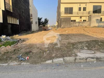 5 Marla Solid Land Plot At Very Reasonable Price In M Block 5 Marla Solid Land Plot At Very Reasonable Price In M Block