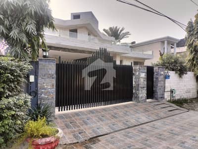 ڈی ایچ اے فیز 2 ڈیفنس (ڈی ایچ اے),لاہور میں 5 کمروں کا 1 کنال مکان 7.0 کروڑ میں برائے فروخت۔ ڈی ایچ اے فیز 2 ڈیفنس (ڈی ایچ اے),لاہور میں 5 کمروں کا 1 کنال مکان 7.0 کروڑ میں برائے فروخت۔