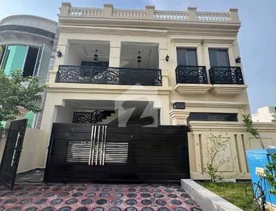 Main Double Road 7 Marla House For sale Available In B-17