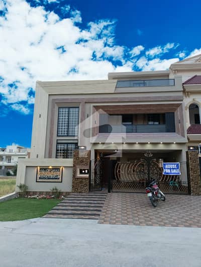 10 Marla Brand New Home For Sale On 60 Feet Road