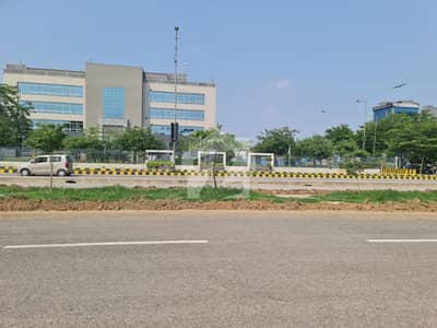 40 Marla(One Kanal Pair) Surrounded By Houses And Direct Approach Plots For Sale 40 Marla(One Kanal Pair) Surrounded By Houses And Direct Approach Plots For Sale