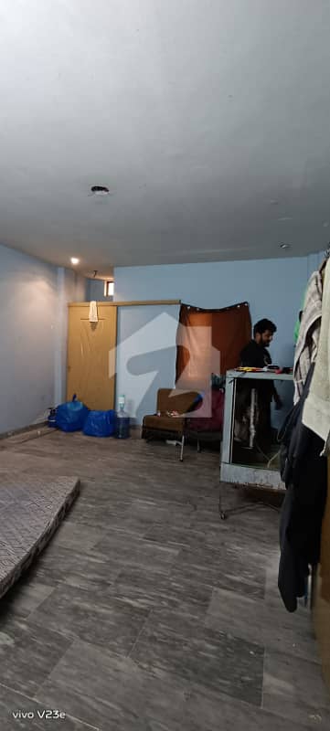 3 MARLA FLAT FOR RENT IN MILITARY ACCOUNT SOCIETY COLLEGE ROAD LAHORE.