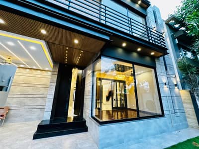 PHASE 7 10 MARLA HOUSE FOR SALE