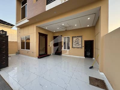 8 Marla House For Sale Solid CONSTRUCTION  water bore 24/7 Electricity 24/7 Gas 24/7 Brand New  Solid CONSTRUCTION House Gurrantee