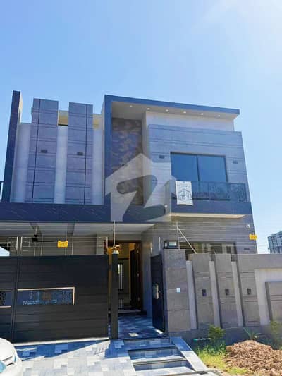 10 Marla Ultra Modern Luxury House For Sale 10 Marla Ultra Modern Luxury House For Sale