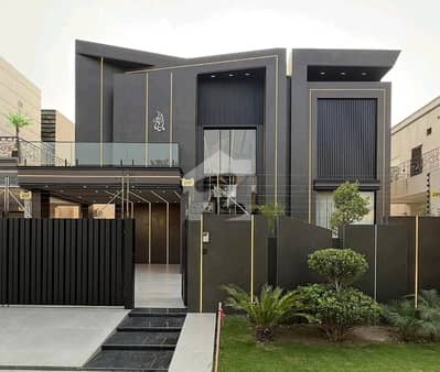 Ideally Located House Of 1 Kanal Is Available For rent In Lahore