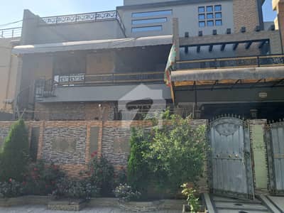 1-Kanal Beautiful House For Sale 1-Kanal Beautiful House For Sale