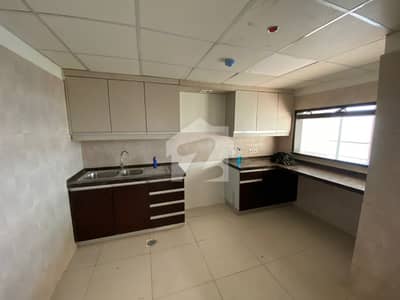 Get This Amazing Prime Location 2448 Square Feet Flat Available In Emaar Pearl Towers