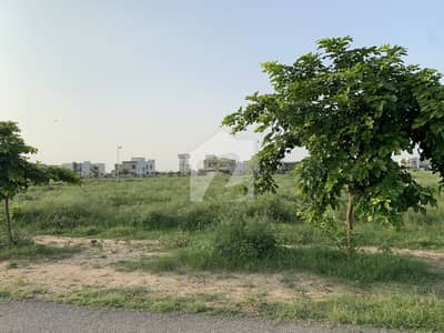 ڈی ایچ اے فیز 7 - بلاک وائے فیز 7,ڈیفنس (ڈی ایچ اے),لاہور میں 1 کنال رہائشی پلاٹ 3.45 کروڑ میں برائے فروخت۔ ڈی ایچ اے فیز 7 - بلاک وائے فیز 7,ڈیفنس (ڈی ایچ اے),لاہور میں 1 کنال رہائشی پلاٹ 3.45 کروڑ میں برائے فروخت۔