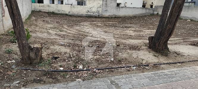 10 Marla Plot For Sale In Rafi Block Bahria Town Near To Ring Road Interchange , Near To Mosque , Near To Market , Near To Park Prime Location, Best For House Construction As Well As Investment