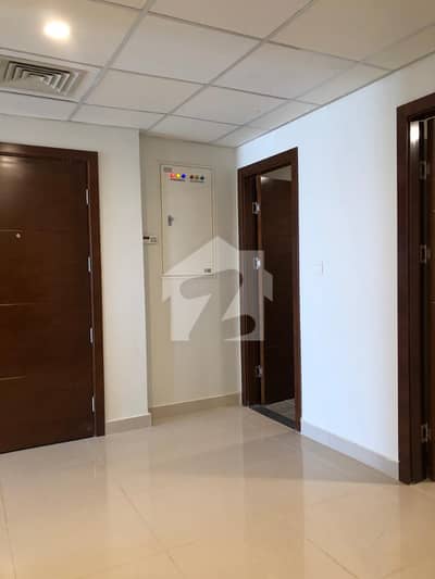 Prime Location 1650 Square Feet Flat In Stunning Emaar Reef Towers Is Available For rent