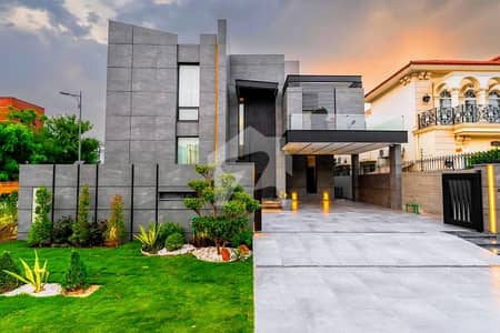 100% Original Deal | Dubai-Style Modern Bungalow | Prime DHA Phase 7 | Raya Road Back | Hot Location | Owner Meeting Available | Reasonable Price 100% Original Deal | Dubai-Style Modern Bungalow | Prime DHA Phase 7 | Raya Road Back | Hot Location | Owner Meeting Available | Reasonable Price