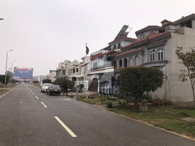 10 Marla Residential Plot For Sale In Overseas Block, Park View City Lahore