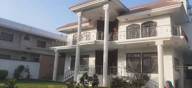 VIP Block-7 White House elevation Seven Bed One Unit (Tripple Storey) 1000 Sq Yds Lexurious Bungalow with Swiming Pool