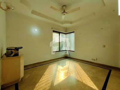 1 Kanal Beautiful Upper Portion For Rent At Top Location Of DHA Phase 1