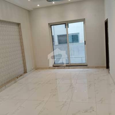1 Kanal Elegant Lower Portion For Rent