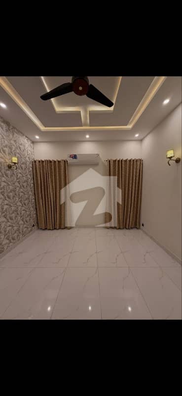 Prime 10 Marla House For Sale In Park View City, Lahore