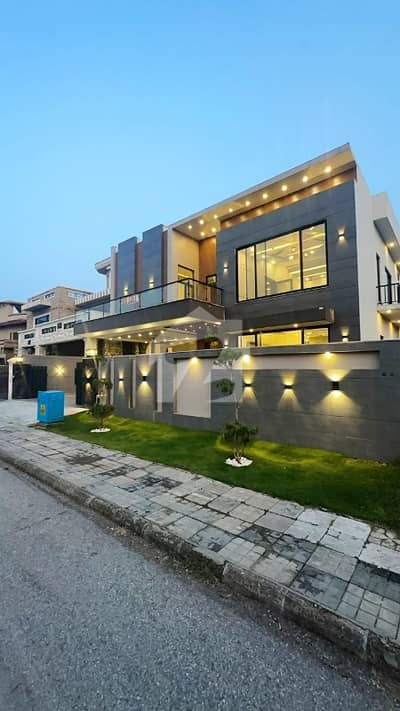Brand New Designer 6 Bed Double Unit House At Main Boulevard