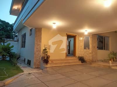 "Luxury Living: Margalla-Facing 7 Bed, 7 Bath House With Dual Gates In F-10/3"